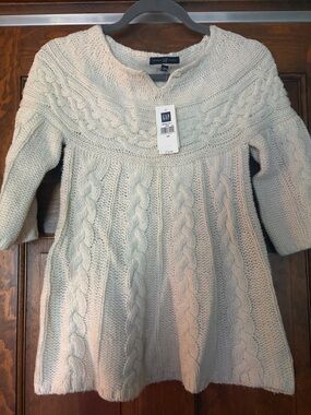 GAP Women’s Cream Cable-Knit A-Line Sweater